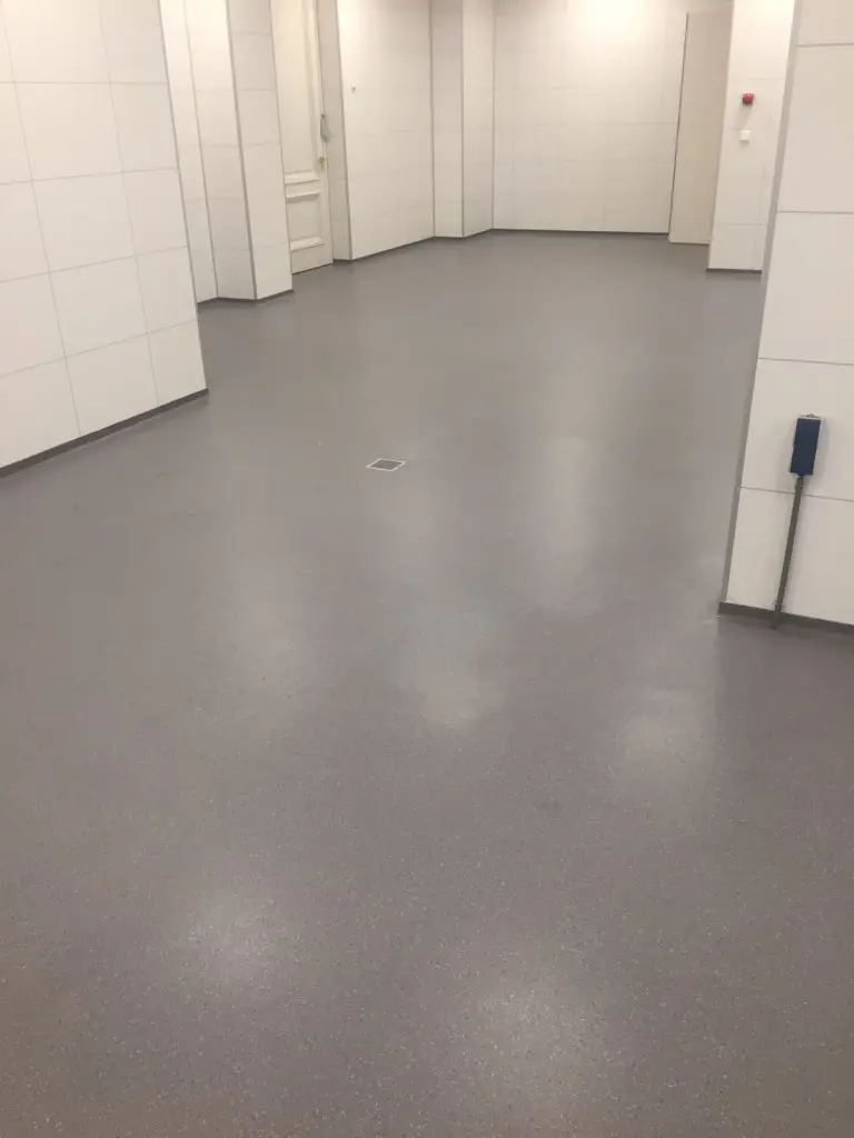 Sneldrogende cementgebonden dekvloer