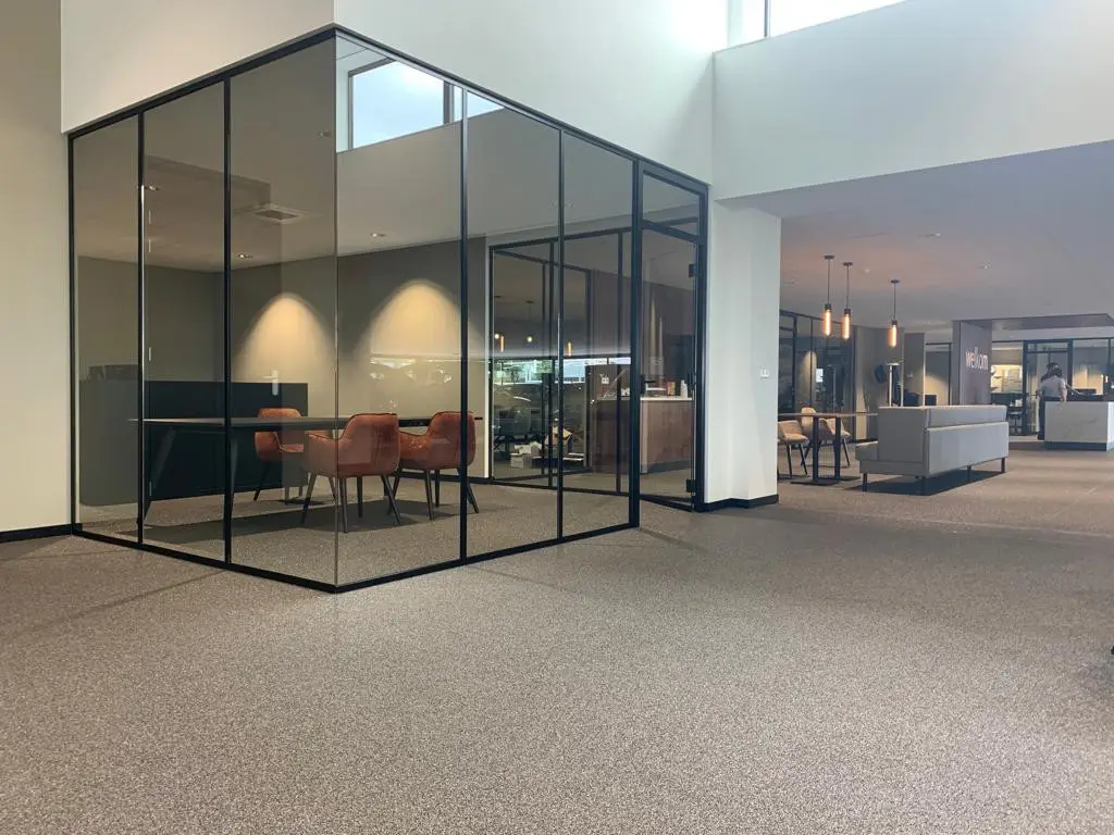 Degadur acrylaat instrooivloer